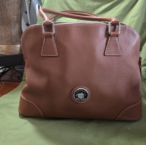 Dooney & Bourke Vintage Tan/Camel Dome Leather Shoulder Bag EUC - Picture 2 of 12